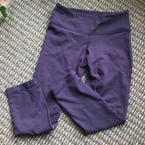 ⬛️SOLD⬛️ LULULEMON || Plum Wunder Under Crops 4